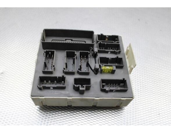 Fuse Box FORD TRANSIT CONNECT (P65_, P70_, P80_)