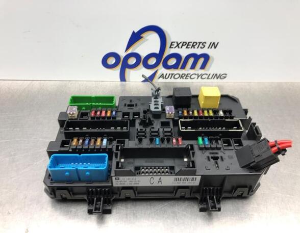 Fuse Box OPEL ASTRA H (A04)