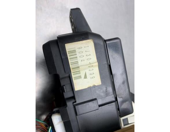 Fuse Box VOLVO S40 I (644)