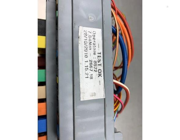 Fuse Box FORD KA (RU8)