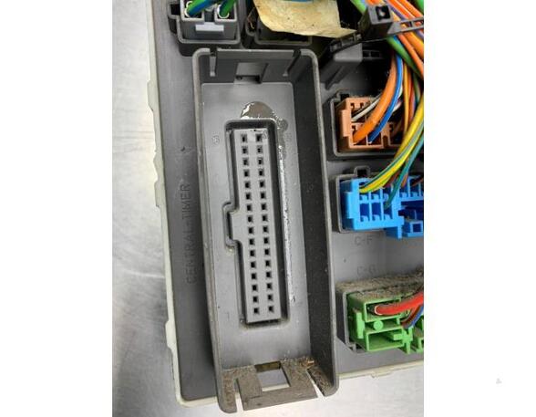 Fuse Box FORD TRANSIT CONNECT (P65_, P70_, P80_)