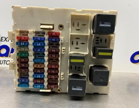 Fuse Box FORD TRANSIT CONNECT (P65_, P70_, P80_)