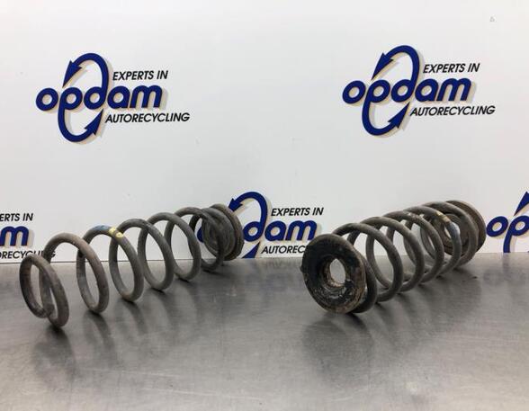 Coil Spring SEAT LEON (1P1)