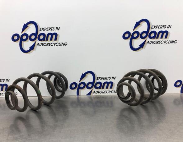 Coil Spring VW PASSAT (3B3)