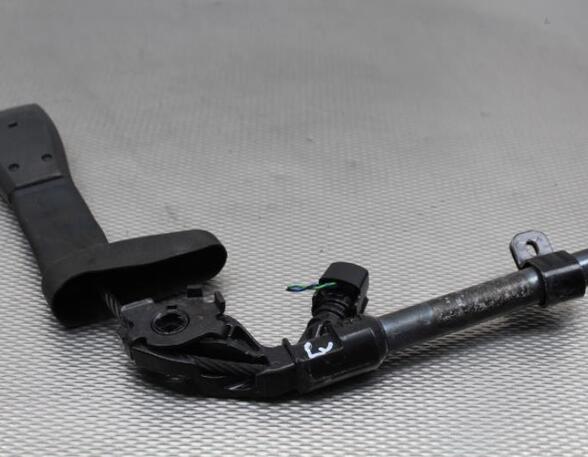 Seat Belt Pretensioners VOLVO V50 (545)