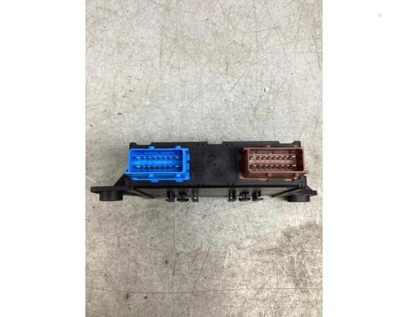 Control unit for trailer coupling OPEL GRANDLAND X (A18), CITROËN C5 AIRCROSS (A_)