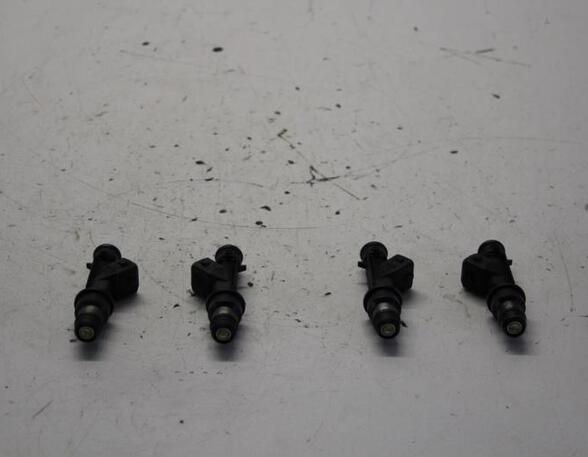 Injector Nozzle OPEL ASTRA H Estate (A04)