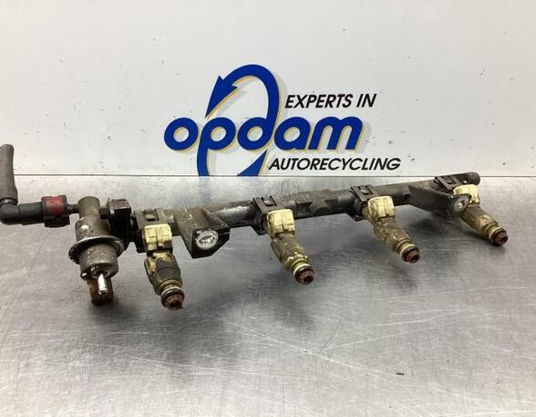 Injector Nozzle FORD FOCUS Saloon (DFW)