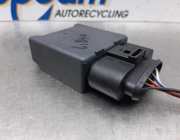 Fuel Pump Relay VW POLO (AW1, BZ1)