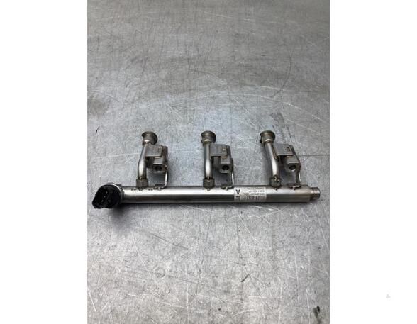 Petrol Fuel Rail FORD FOCUS III Turnier