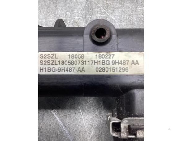 Petrol Fuel Rail FORD FIESTA VII (HJ, HF)