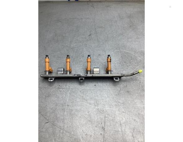 Petrol Fuel Rail SUZUKI SWIFT IV (FZ, NZ)