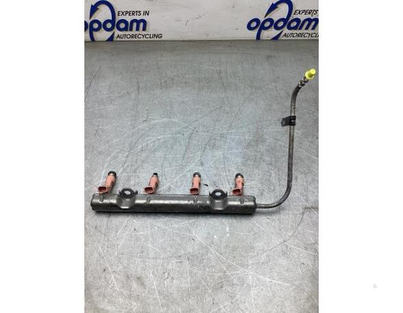 Petrol Fuel Rail TOYOTA YARIS (_P13_)