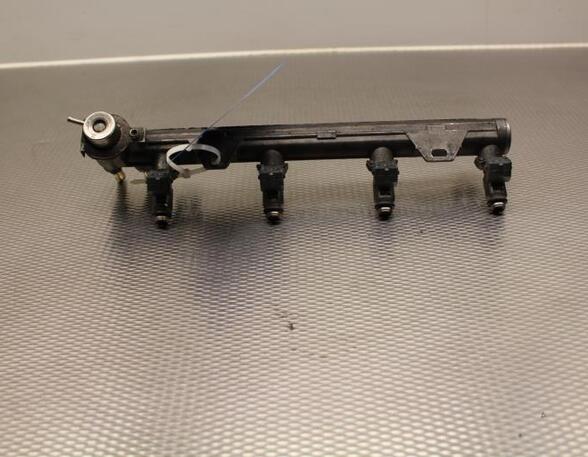 Petrol Fuel Rail VW GOLF IV (1J1)