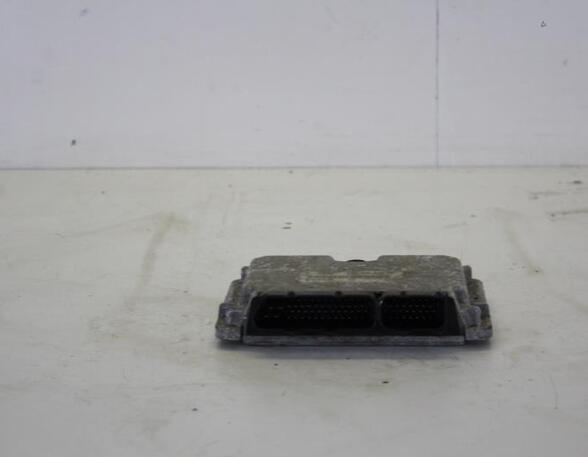 Control unit for engine SKODA OCTAVIA I Combi (1U5)