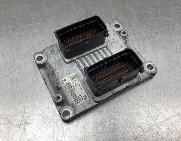 Control unit for engine OPEL ASTRA G Saloon (T98)