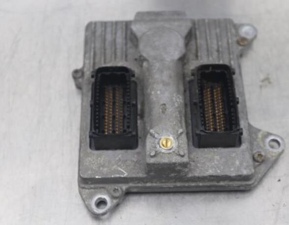 Control unit for engine OPEL VECTRA C Estate (Z02)