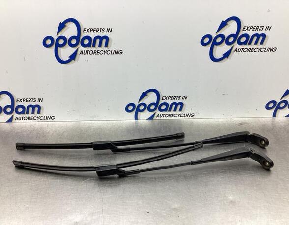 Wiper Arm SKODA FABIA II Combi (545), SKODA ROOMSTER Praktik (5J), SKODA ROOMSTER (5J7)