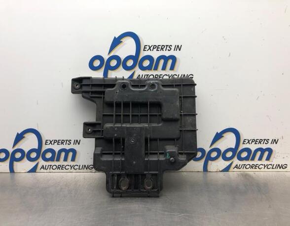 Battery holder HYUNDAI i20 (PB, PBT)