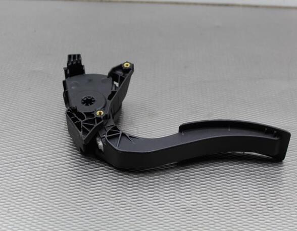 Accelerator pedal RENAULT CAPTUR I (J5_, H5_), RENAULT CLIO IV (BH_)