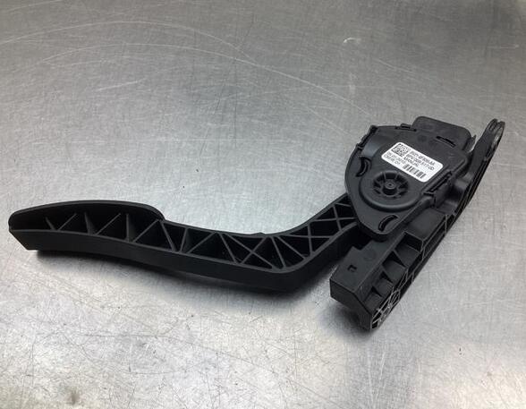 Accelerator pedal FORD FIESTA VI (CB1, CCN)