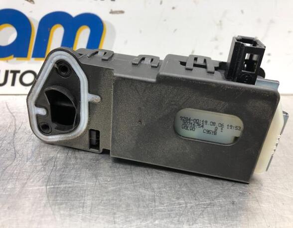 Servomotor for fuel filler flap VOLVO V50 (545)