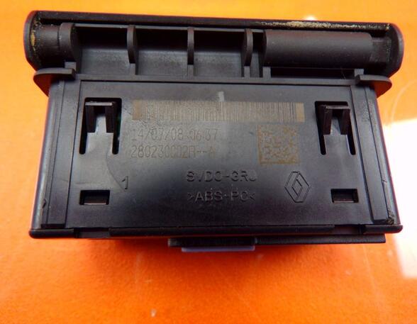 Ladesteckdose USB - AUX ANSCHLUSS RENAULT CLIO III GRANDTOUR (KR0/1) 1.5 DCI 76 KW