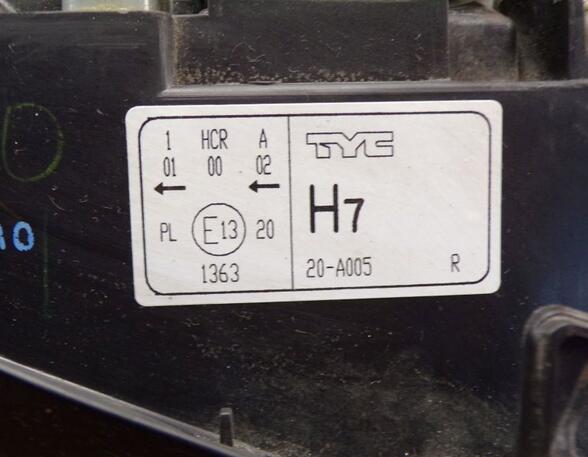 Hauptscheinwerfer rechts  AUDI A4 (8D2  B5) 2.4 121 KW