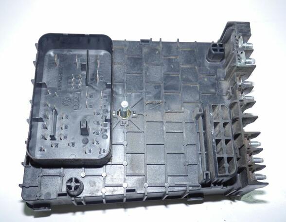 Fuse Box VW Passat Variant (3C5)