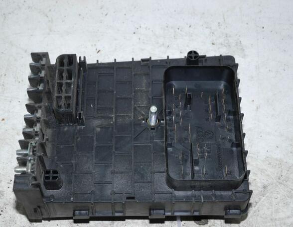 Fuse Box VW Passat Variant (3C5)