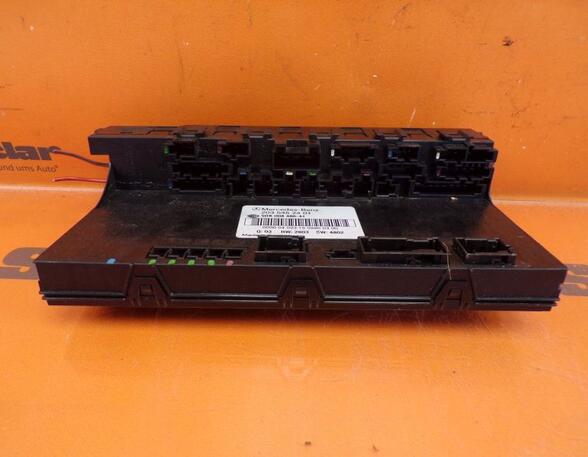 Fuse Box MERCEDES-BENZ C-Klasse (W203)