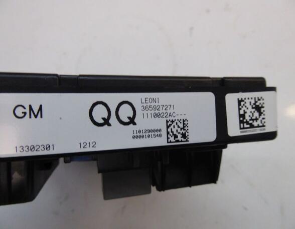 Fuse Box OPEL ASTRA J (P10)