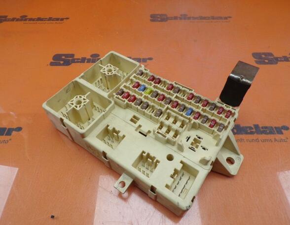 Fuse Box JAGUAR S-TYPE (X200)