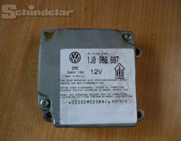 Airbag Control Unit VW Golf IV (1J1)