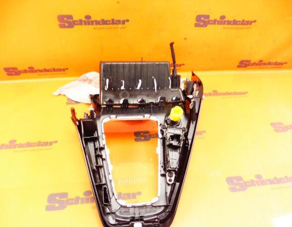 Center Console FORD Focus III Stufenheck (--)