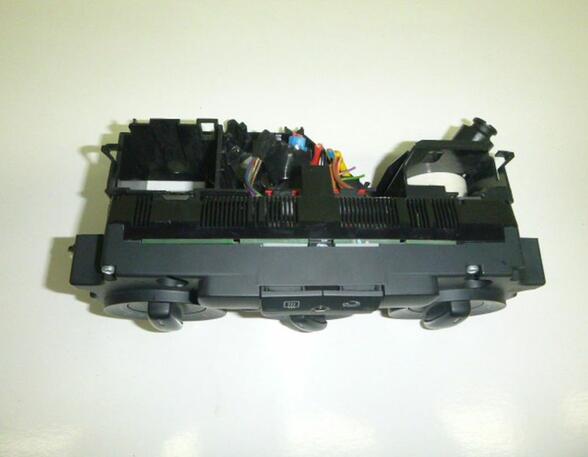 Air Conditioning Control Unit VW Passat Variant (3C5)