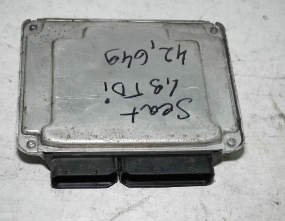 Engine Management Control Unit SEAT Ibiza III (6L1)