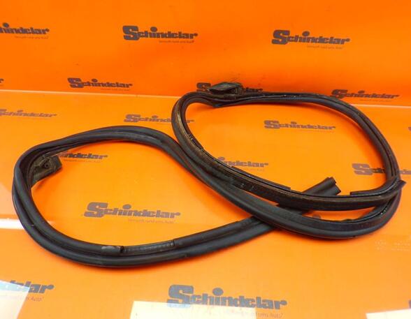 Boot / Trunk Lid Seal MINI MINI Convertible (R52)