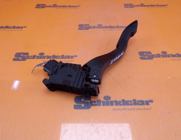 Accelerator pedal VW TOURAN (5T1)