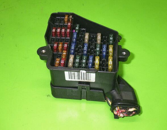 Fuse Box VW Passat Variant (3B6), AUDI A3 (8L1)