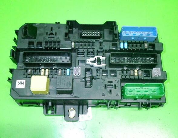 Fuse Box OPEL Astra H Caravan (L35), OPEL Astra H (L48)