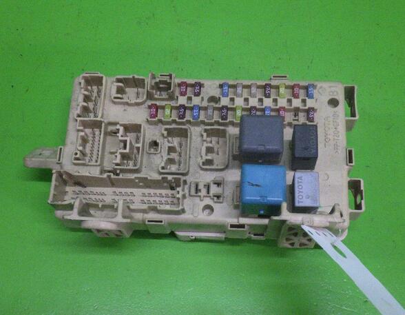 Fuse Box TOYOTA Avensis Station Wagon (T25)