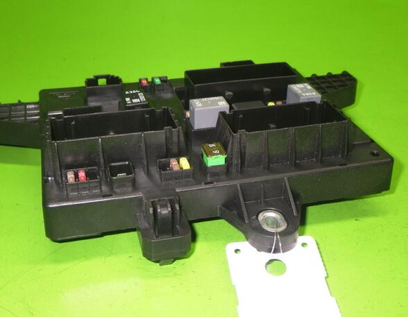 Fuse Box OPEL Astra J (--), OPEL Astra J Caravan (--)