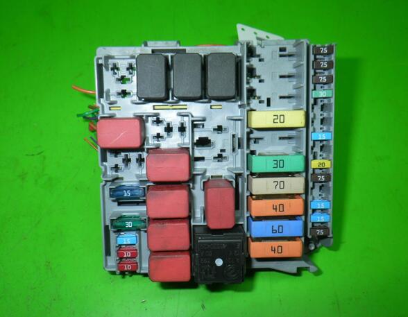 Fuse Box FORD KA (RU8)