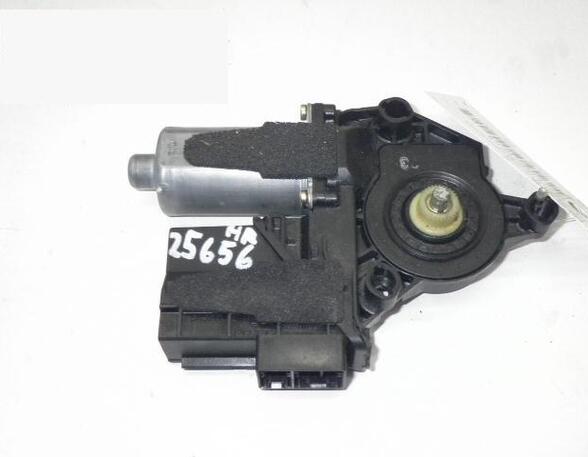 Elektrische motor raamopener VW POLO (9N_), VW POLO Saloon (9A4, 9A2, 9N2, 9A6)