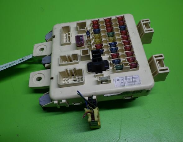 Fuse Box Cover HYUNDAI Elantra Stufenheck (XD)