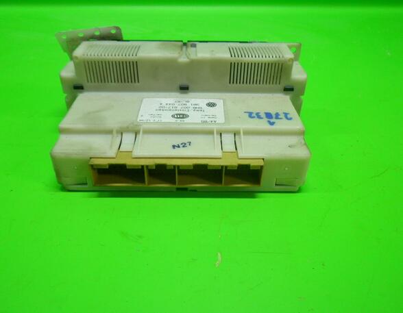 Air Conditioning Control Unit VW Passat Variant (3B5)