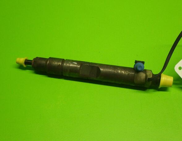 Injector Nozzle VW Passat Variant (3B5)