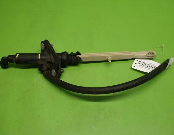 Clutch Master Cylinder VOLVO V70 II (285), VOLVO XC70 CROSS COUNTRY (295)