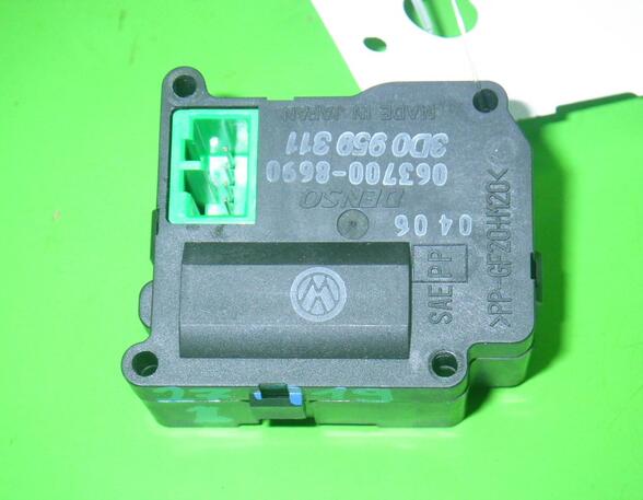 Heater Motor Flap Control Unit VW PHAETON (3D1, 3D2, 3D3, 3D4, 3D6, 3D7, 3D8, 3D9)